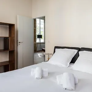 https://dify-lumiere-massena.hotels-rhonealpes.com